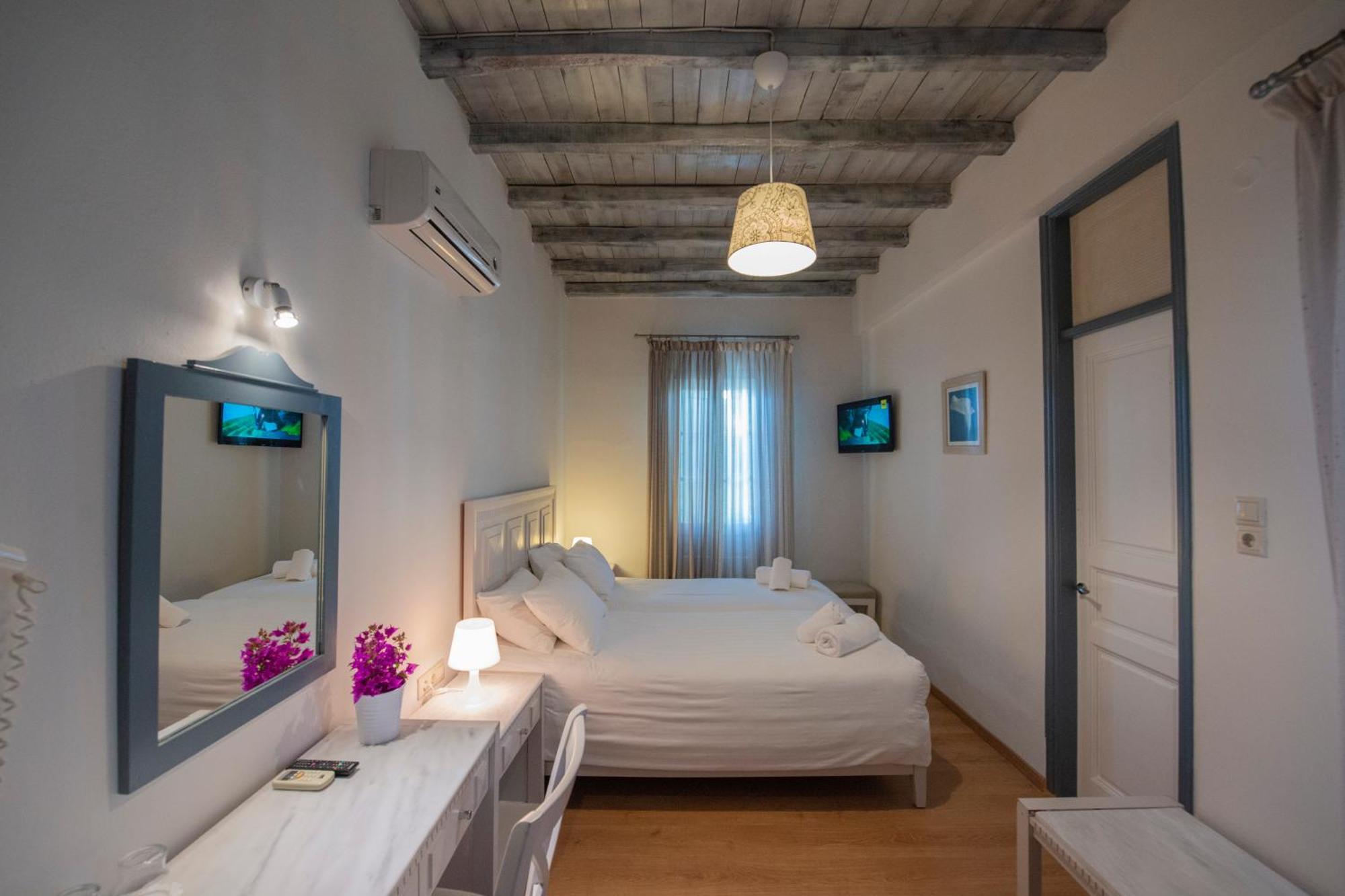 Olia Hotel Tourlos Eksteriør bilde